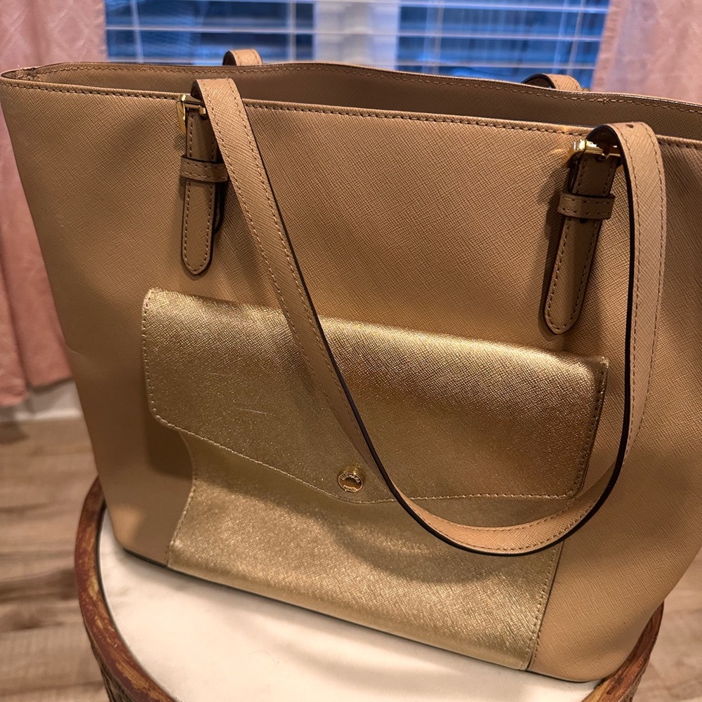 Used Michael Kors Jet Set Tote Elegant Tan and Gold Women's Tote Bag